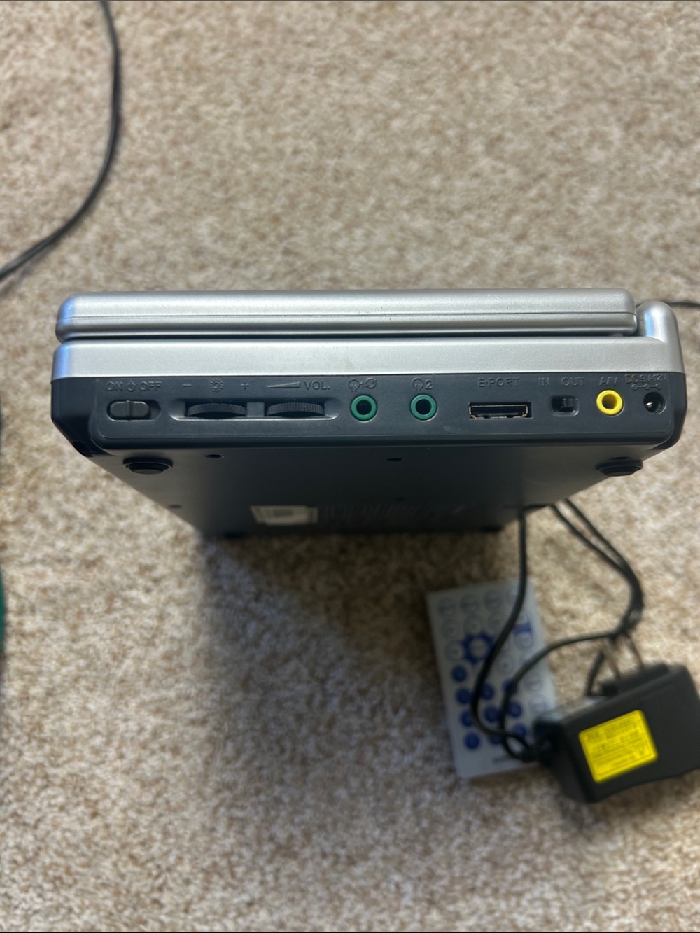 Audiovox Portable Monitor and DVD Player - Picture 14 of 14